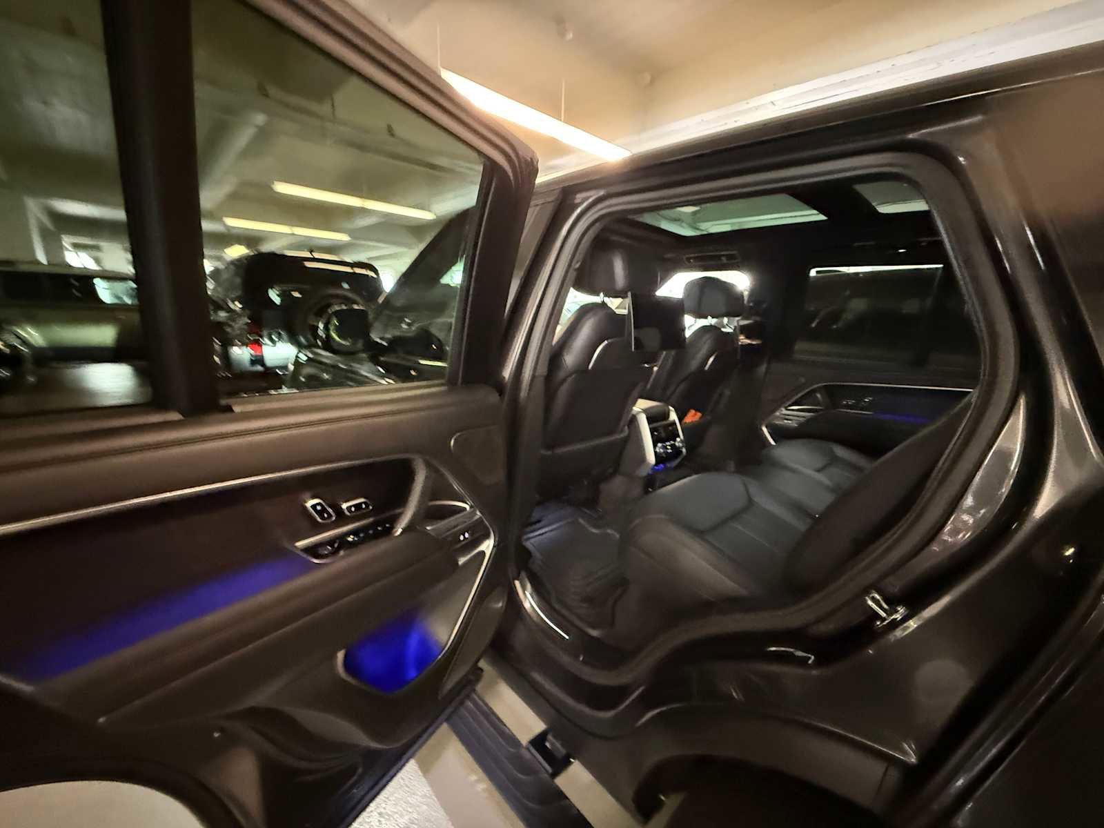 Certified 2025 Land Rover Range Rover Autobiography image 18
