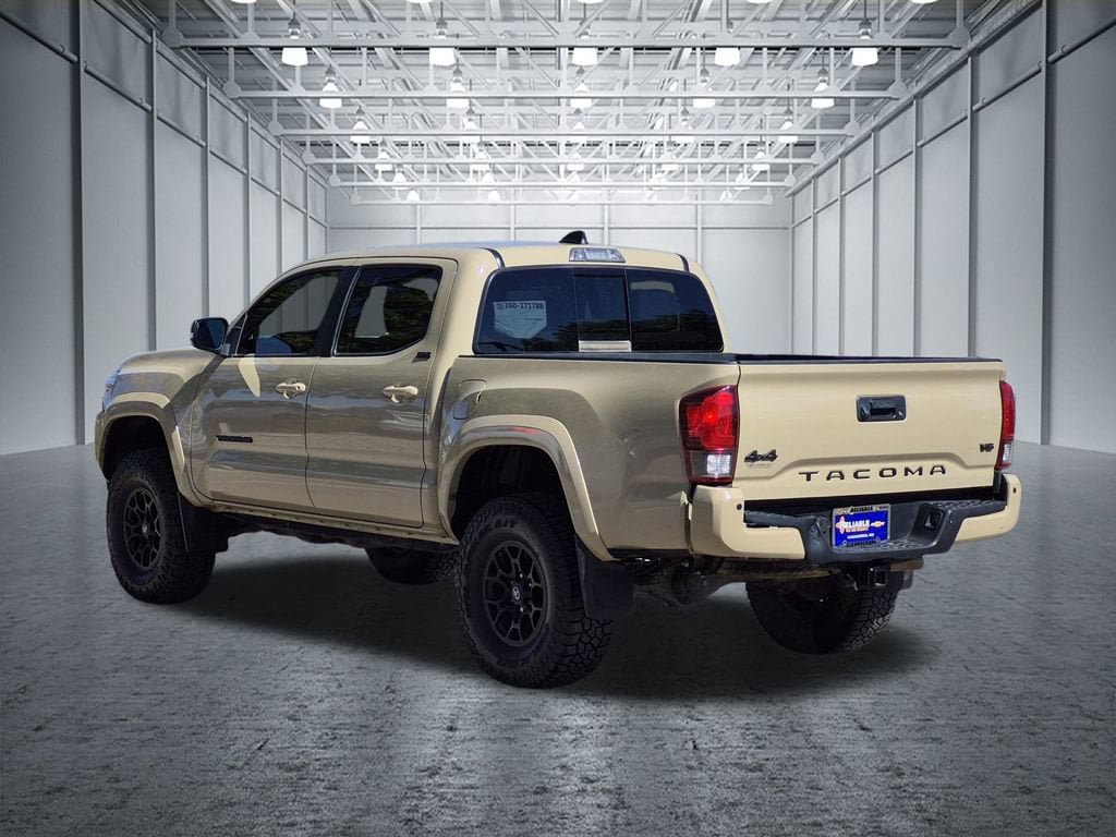 Used 2020 Toyota Tacoma SR5 AWD/4WD image 5