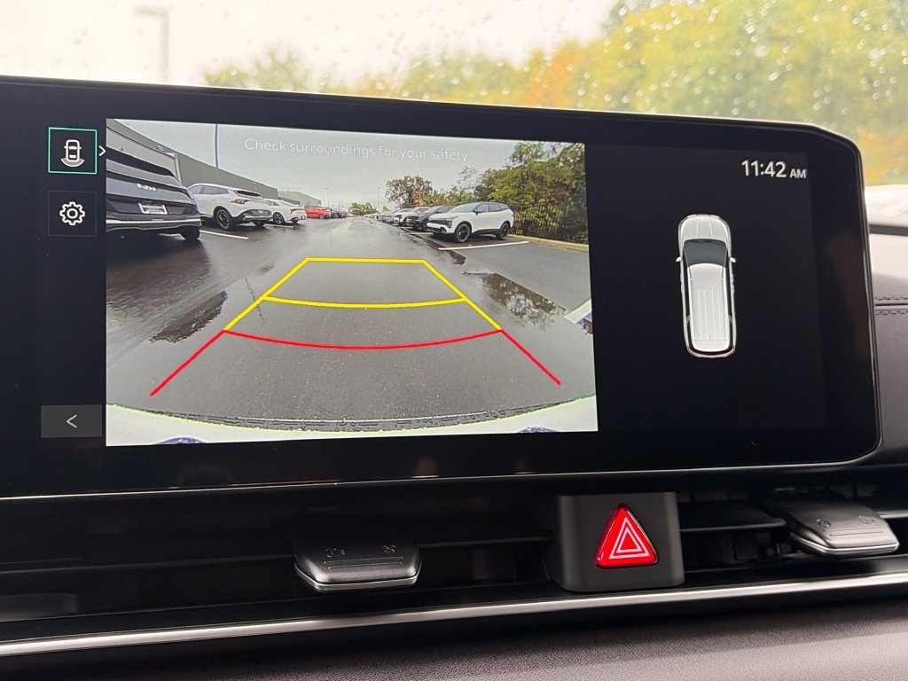 New 2027 Kia Carnival EX FWD image 21