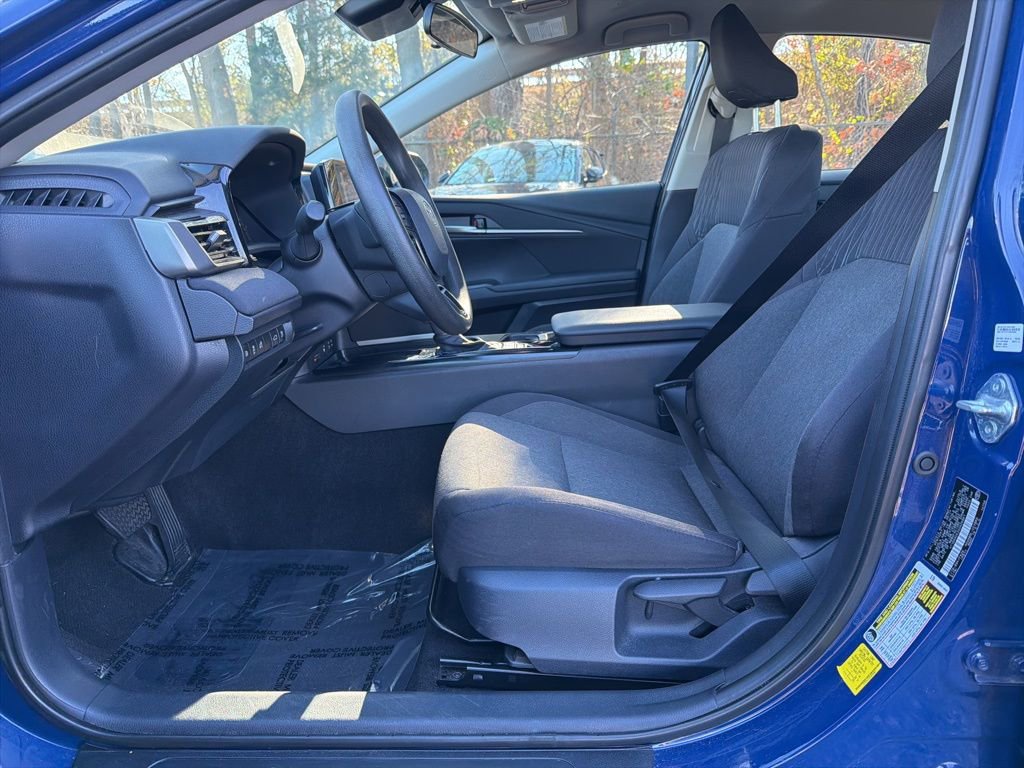 Used 2025 Toyota Camry LE image 14