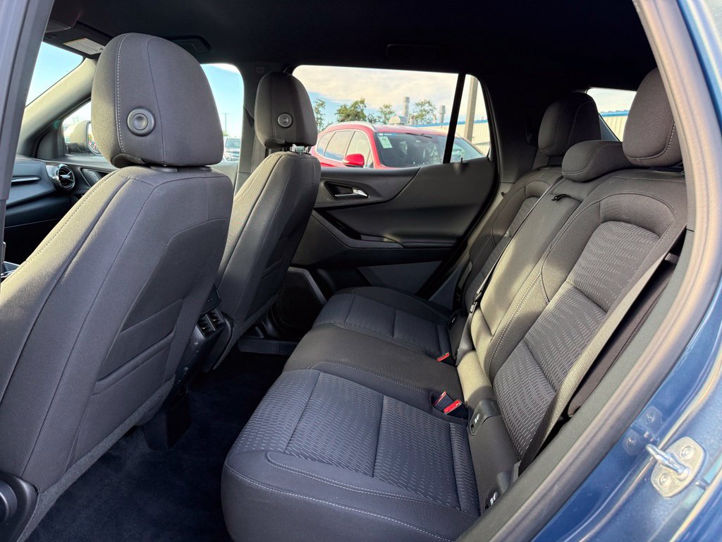 Used 2026 Chevrolet Equinox LT AWD/4WD image 14
