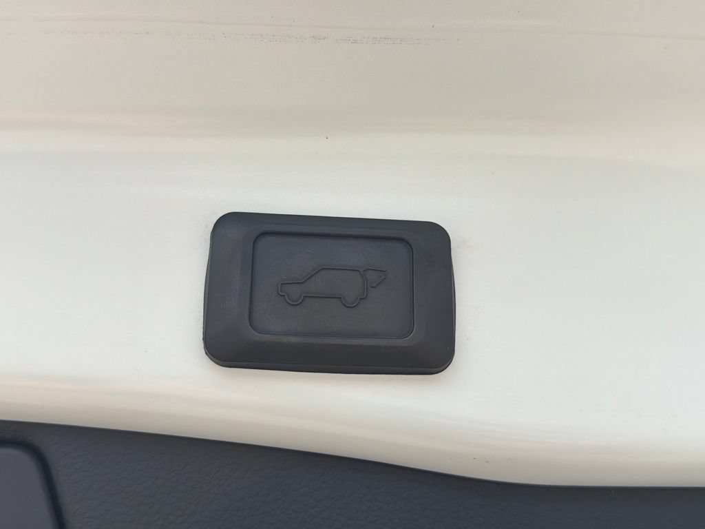 Used 2021 Toyota RAV4 XSE w/ XSE Grade Weather Package AWD/4WD image 28