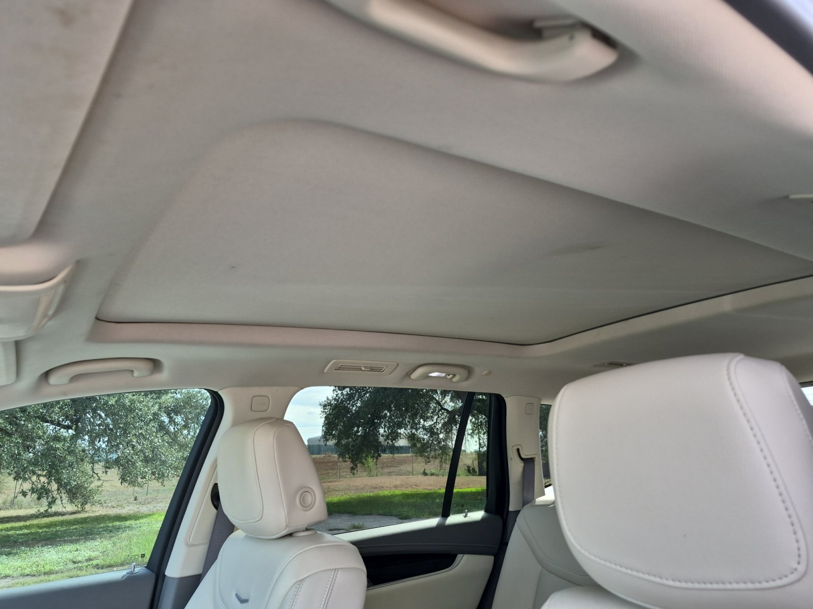 Used 2021 Cadillac XT6 Premium Luxury w/ LPO, Floor Liner Package FWD image 19