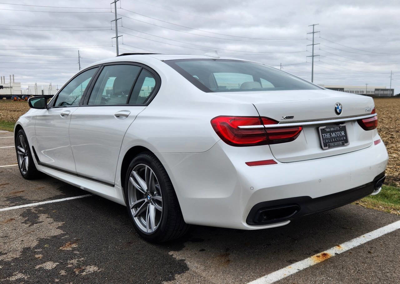 Used 2019 BMW 740i xDrive w/ Executive Package image 3
