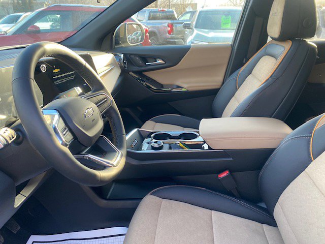 New 2026 Chevrolet Equinox ACTIV w/ Convenience Package III image 10