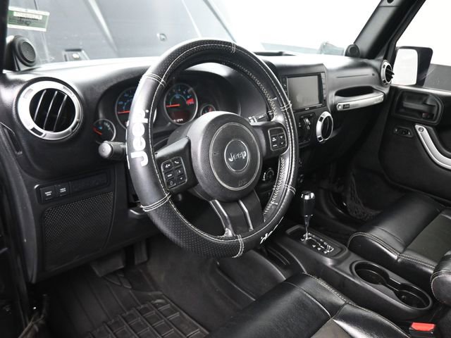 Used 2012 Jeep Wrangler Unlimited Rubicon image 40