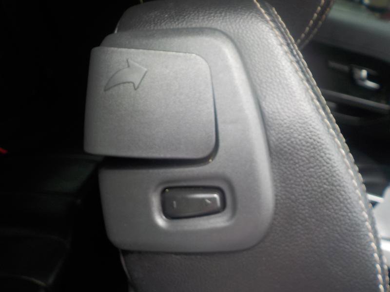 Used 2012 Land Rover Range Rover Evoque Dynamic w/ Dynamic Premium Pkg AWD/4WD image 37