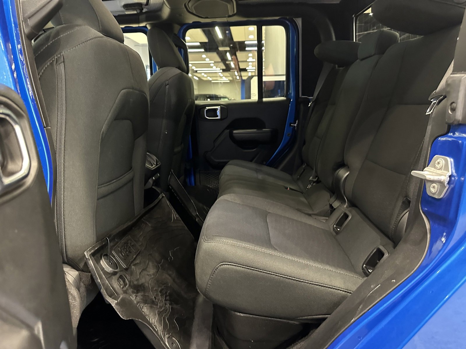 Used 2021 Jeep Gladiator Sport image 13