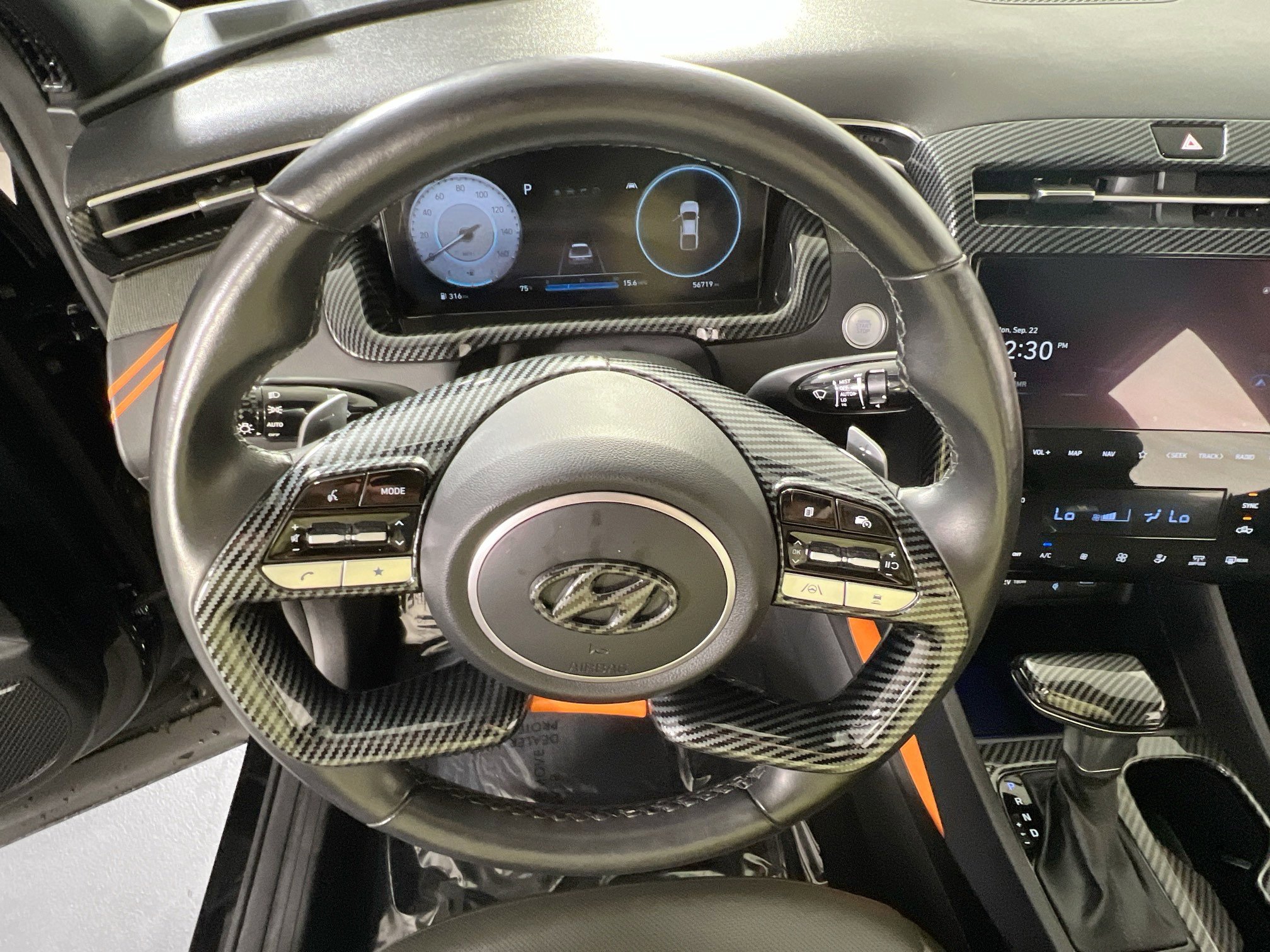 Used 2023 Hyundai Santa Cruz Limited image 11