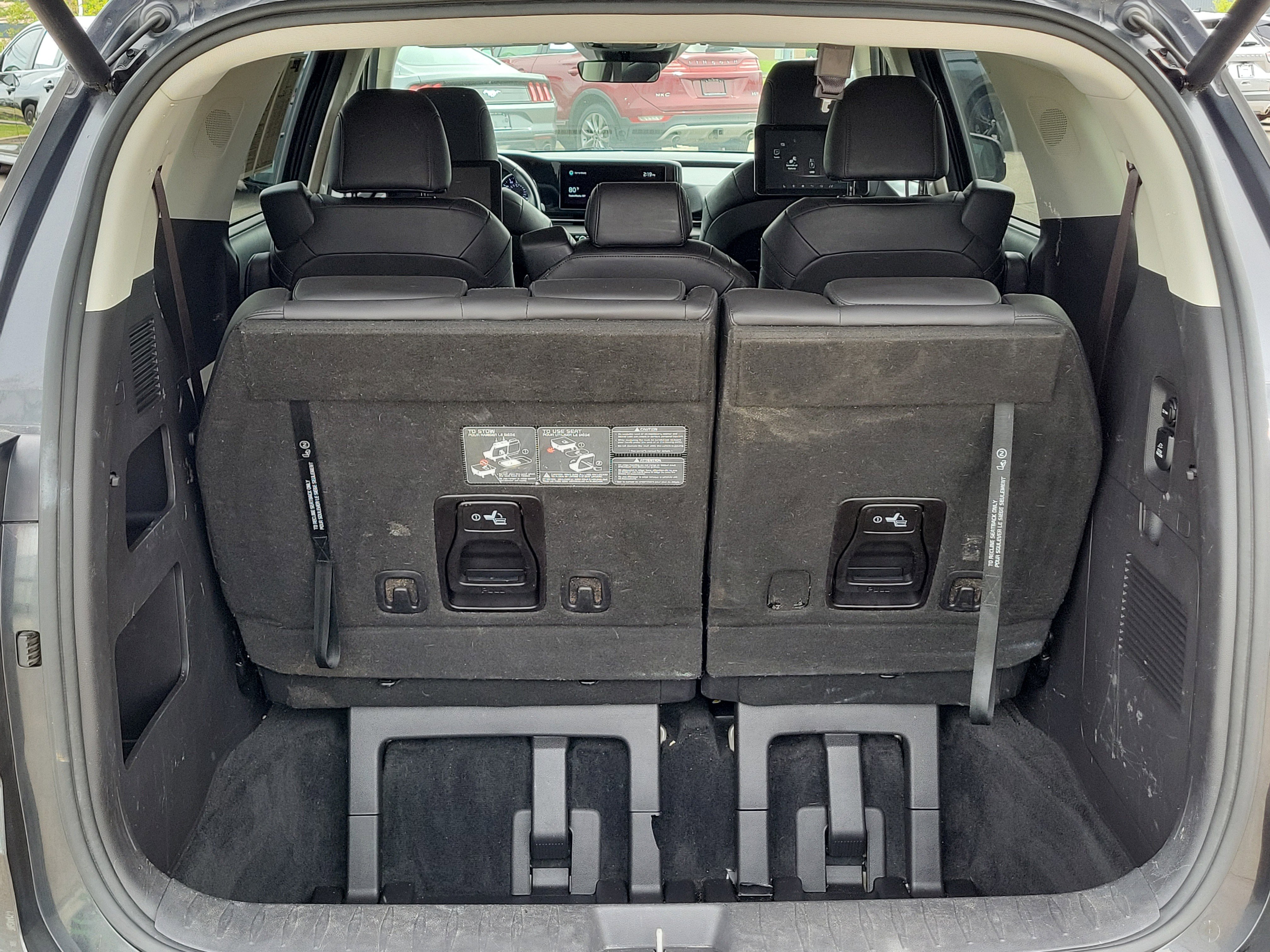 Used 2022 Kia Carnival SX FWD image 8