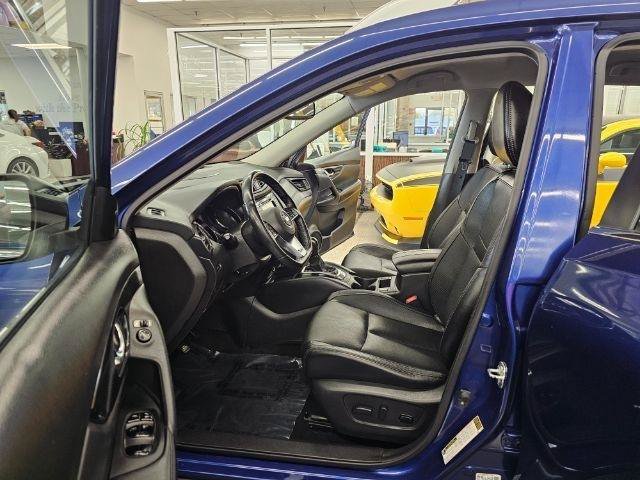 Used 2018 Nissan Rogue SL AWD/4WD image 32