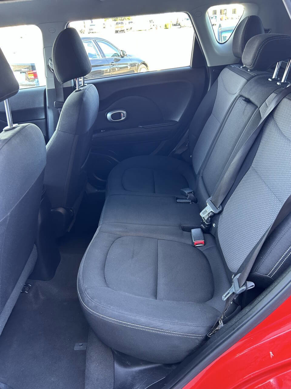 Used 2017 Kia Soul + image 17