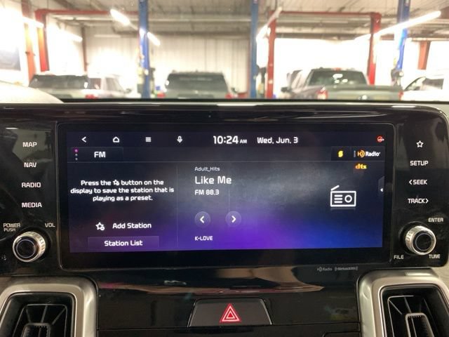 Used 2023 Kia Sorento S AWD/4WD image 4
