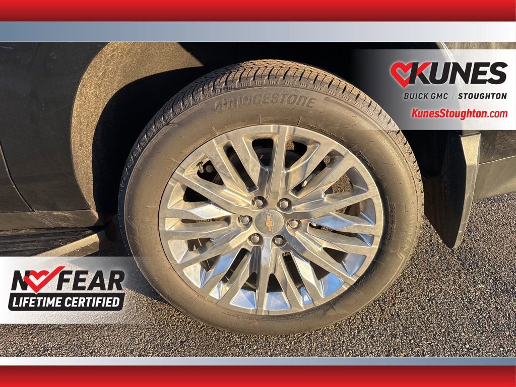 Used 2024 Chevrolet Suburban Premier image 18