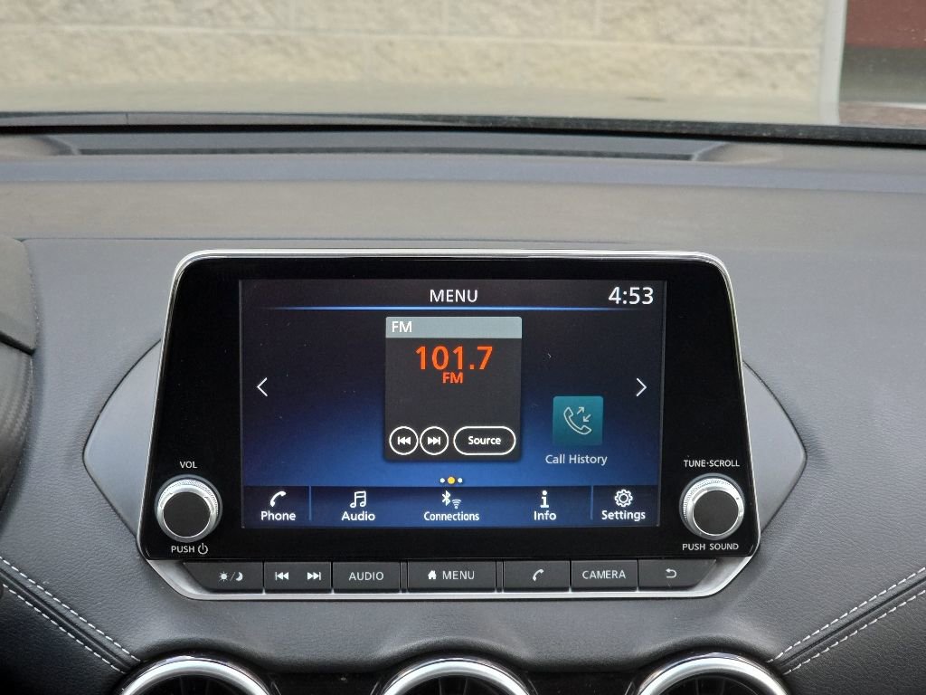 Used 2024 Nissan Sentra SV FWD image 12