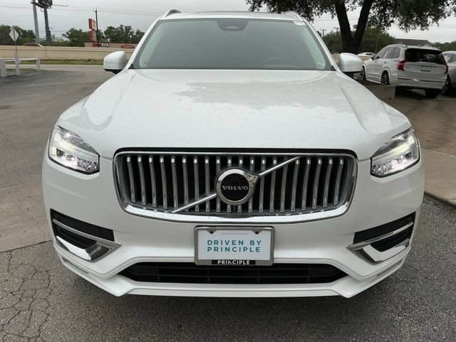 Certified 2025 Volvo XC90 B5 Core AWD/4WD image 6