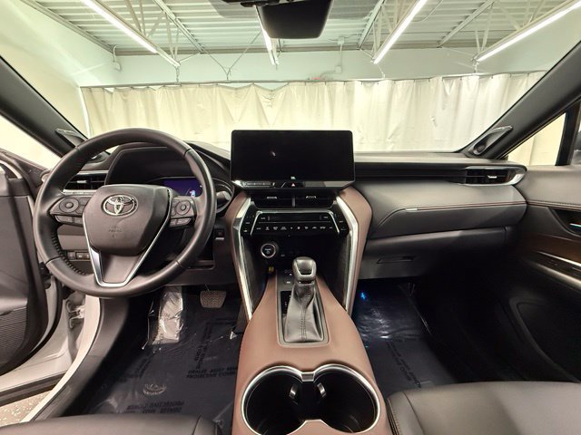 Certified 2023 Toyota Venza XLE AWD/4WD image 18