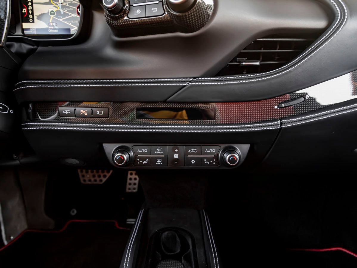 Used 2022 Ferrari F8 Tributo RWD image 29