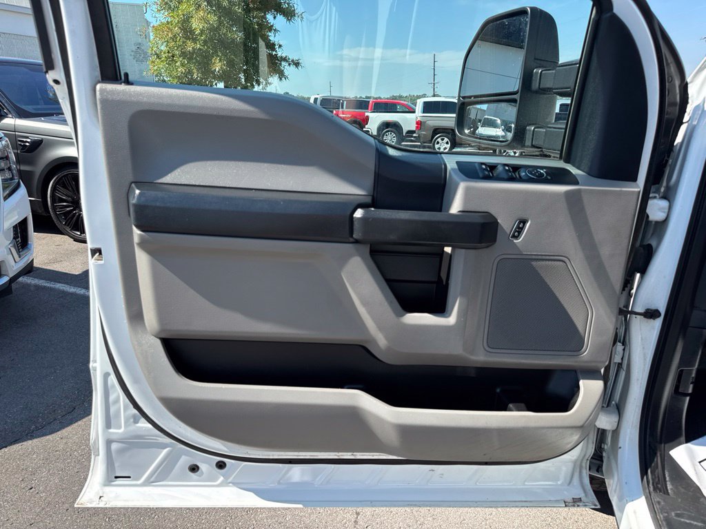 Used 2022 Ford F250 XL w/ Power Equipment Group RWD image 10