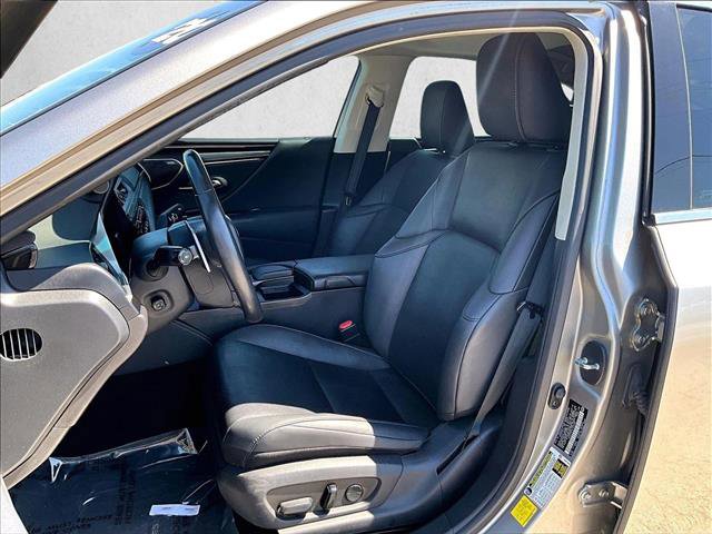 Used 2020 Lexus ES 300h w/ Premium Package image 27