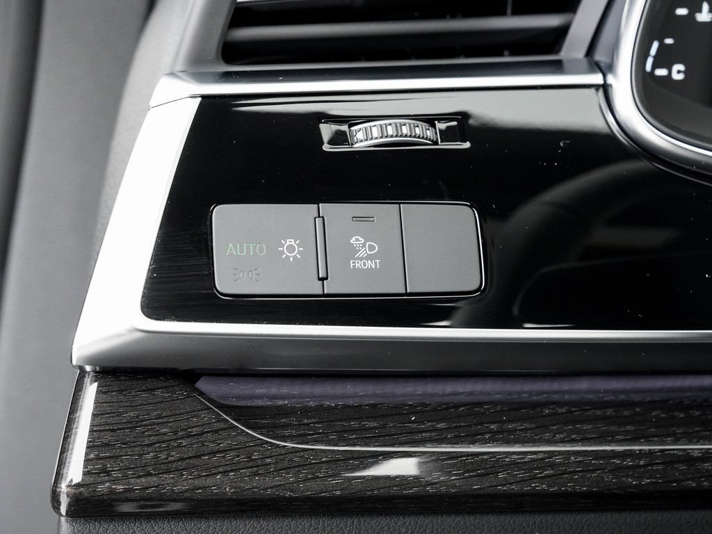 Used 2025 Audi Q8 Premium Plus w/ Premium Plus Package AWD/4WD image 10