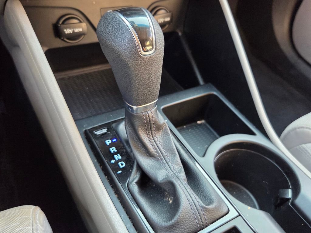 Used 2019 Hyundai Tucson SE image 20