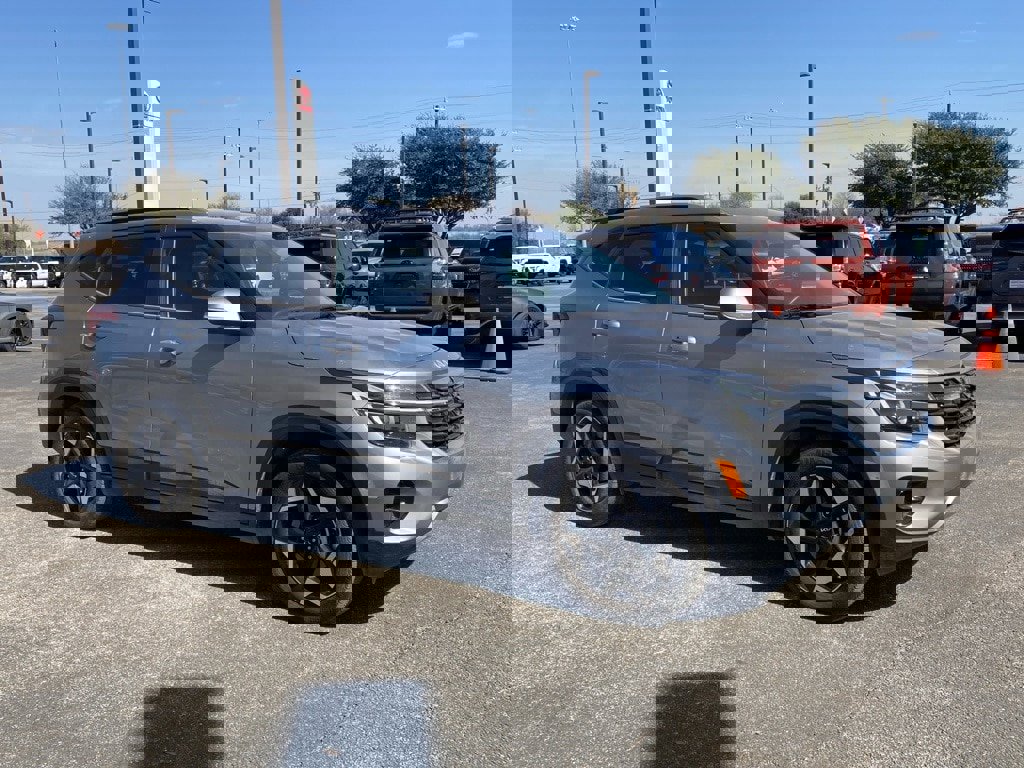 Used 2025 Kia Seltos S image 2