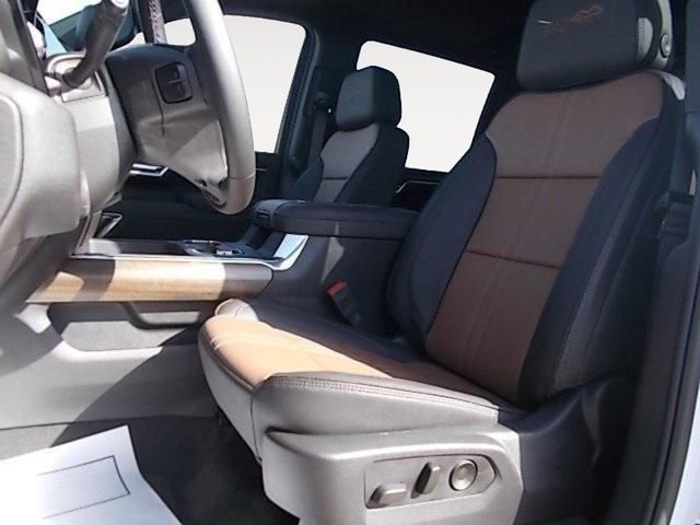 New 2025 Chevrolet Silverado 3500 High Country w/ High Country Premium Package image 13