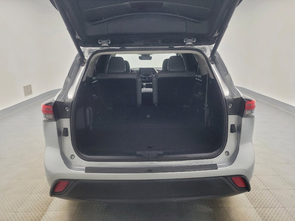 Used 2022 Toyota Highlander XLE image 29