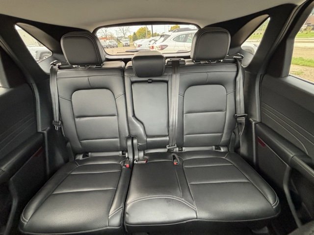 Used 2022 Ford Escape Titanium w/ Class II Trailer Tow Package image 17