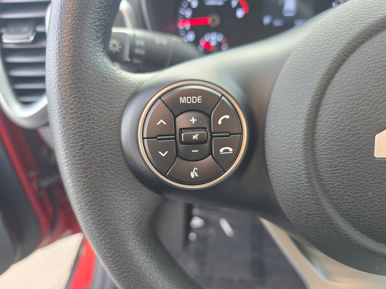 Used 2022 Kia Soul LX image 28