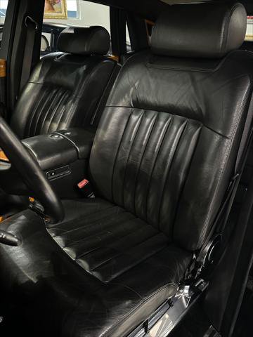 Used 2006 Rolls-Royce Phantom Sedan RWD image 24