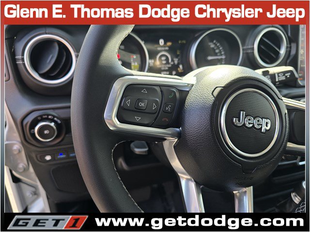 Certified 2023 Jeep Wrangler Unlimited Sahara AWD/4WD image 19