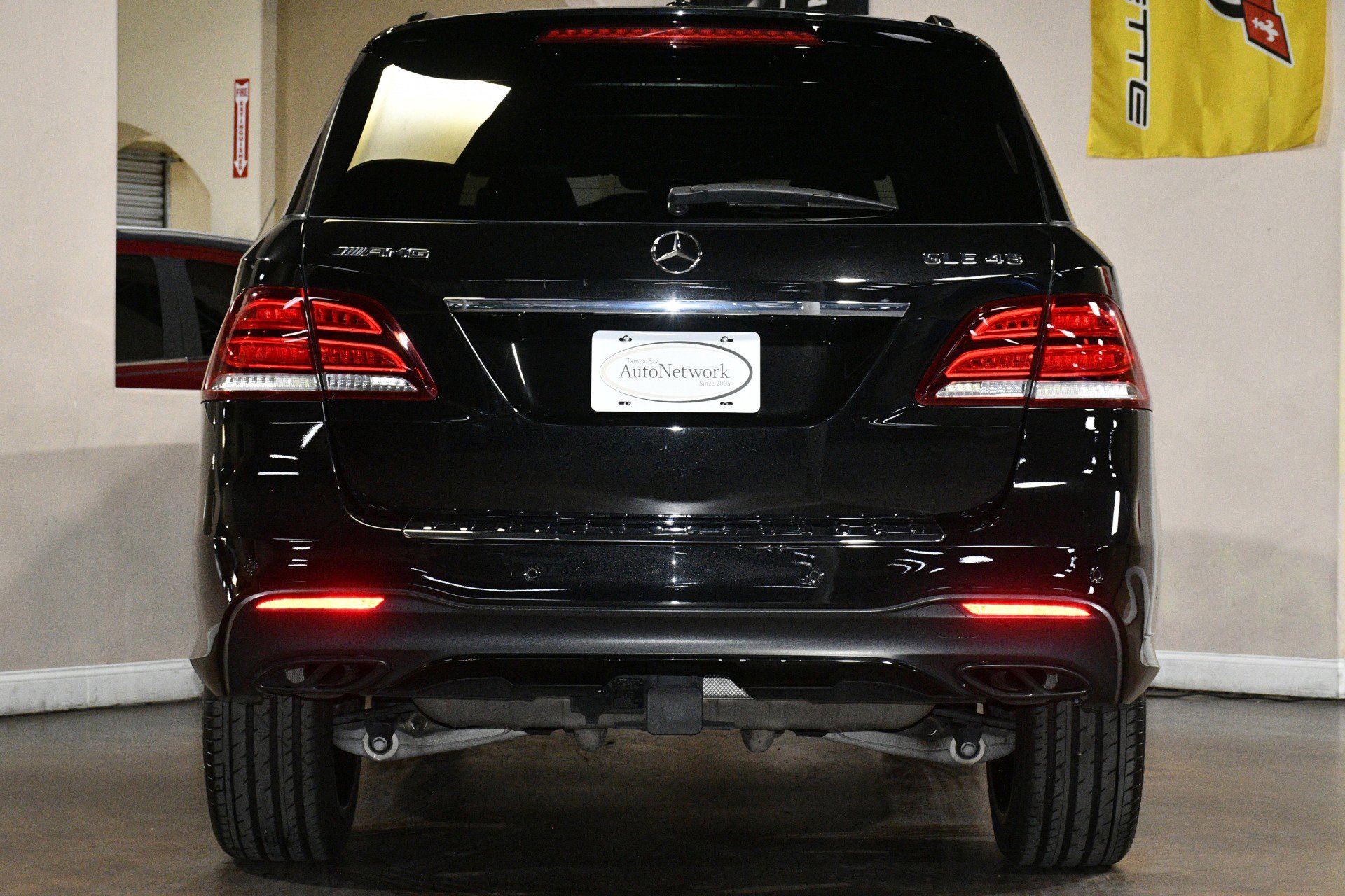 Used 2018 Mercedes-Benz GLE 43 AMG 4MATIC image 2