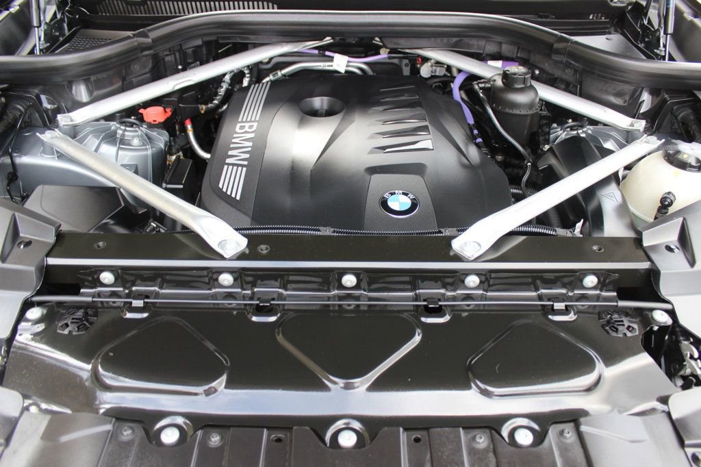 Used 2025 BMW X5 xDrive40i image 36