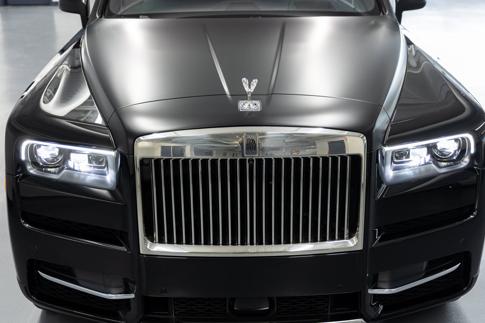 Certified 2024 Rolls-Royce Cullinan AWD/4WD image 12