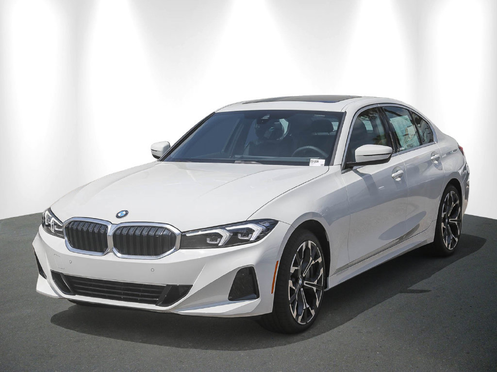 New 2026 BMW 330i Sedan RWD image 3