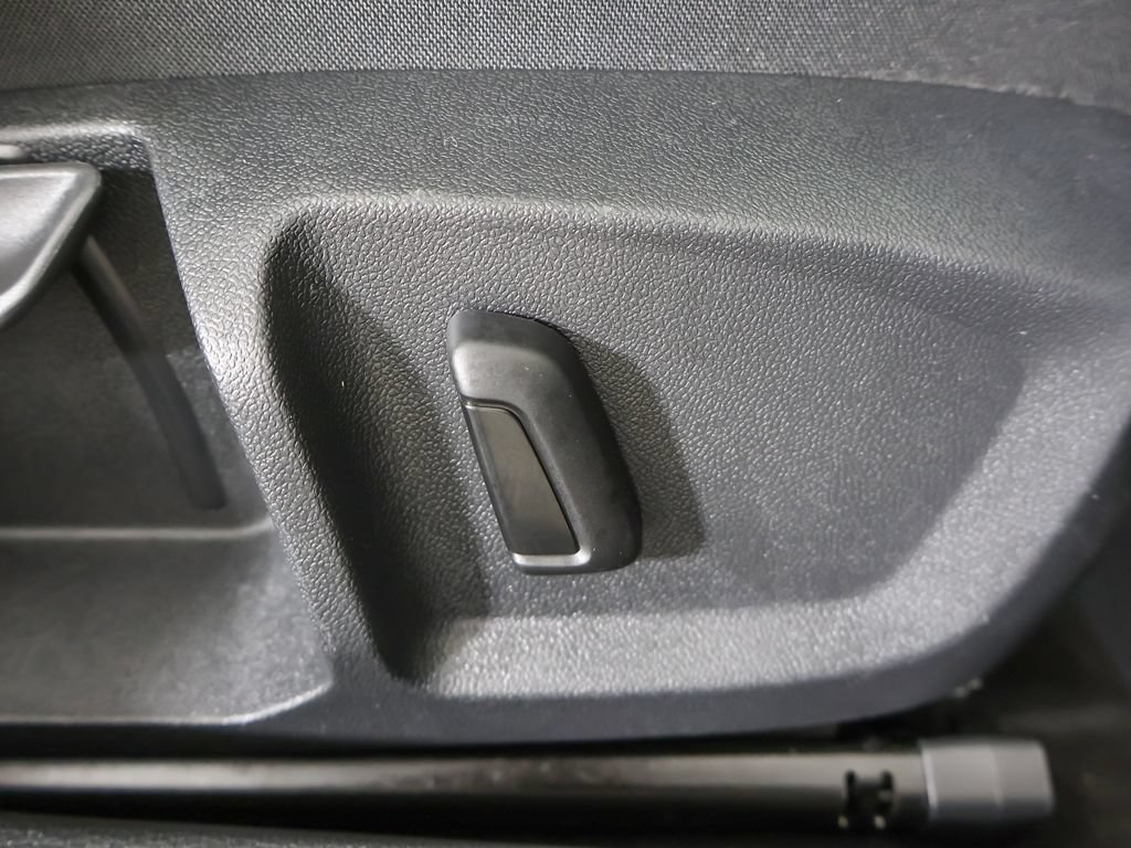Used 2024 Volkswagen Golf R AWD/4WD image 34