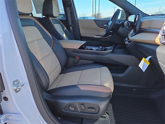 New 2026 Chevrolet Equinox ACTIV w/ Convenience Package III image 15