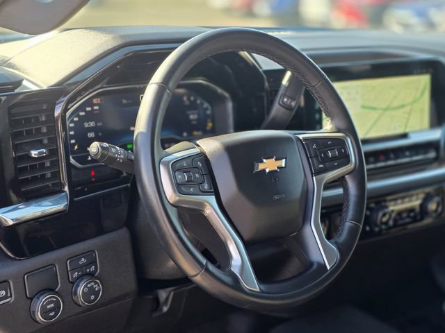 Used 2025 Chevrolet Silverado 1500 LT RWD image 12