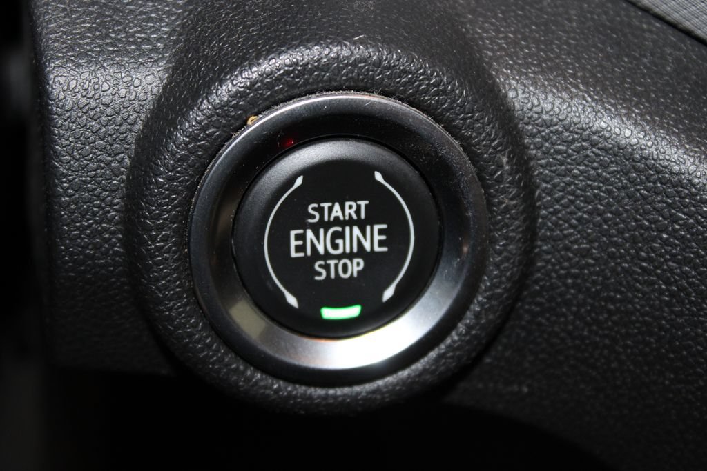 Used 2022 Chevrolet TrailBlazer LT FWD image 24