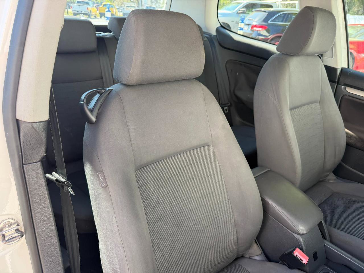 Used 2009 Volkswagen Rabbit S image 33