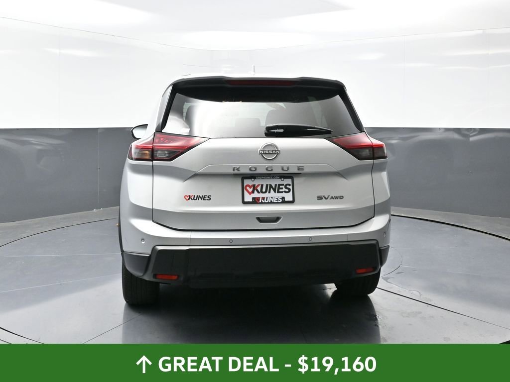 Used 2024 Nissan Rogue SV image 14