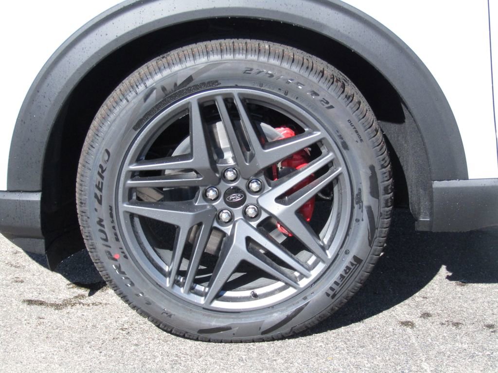 New 2026 Ford Explorer ST image 4