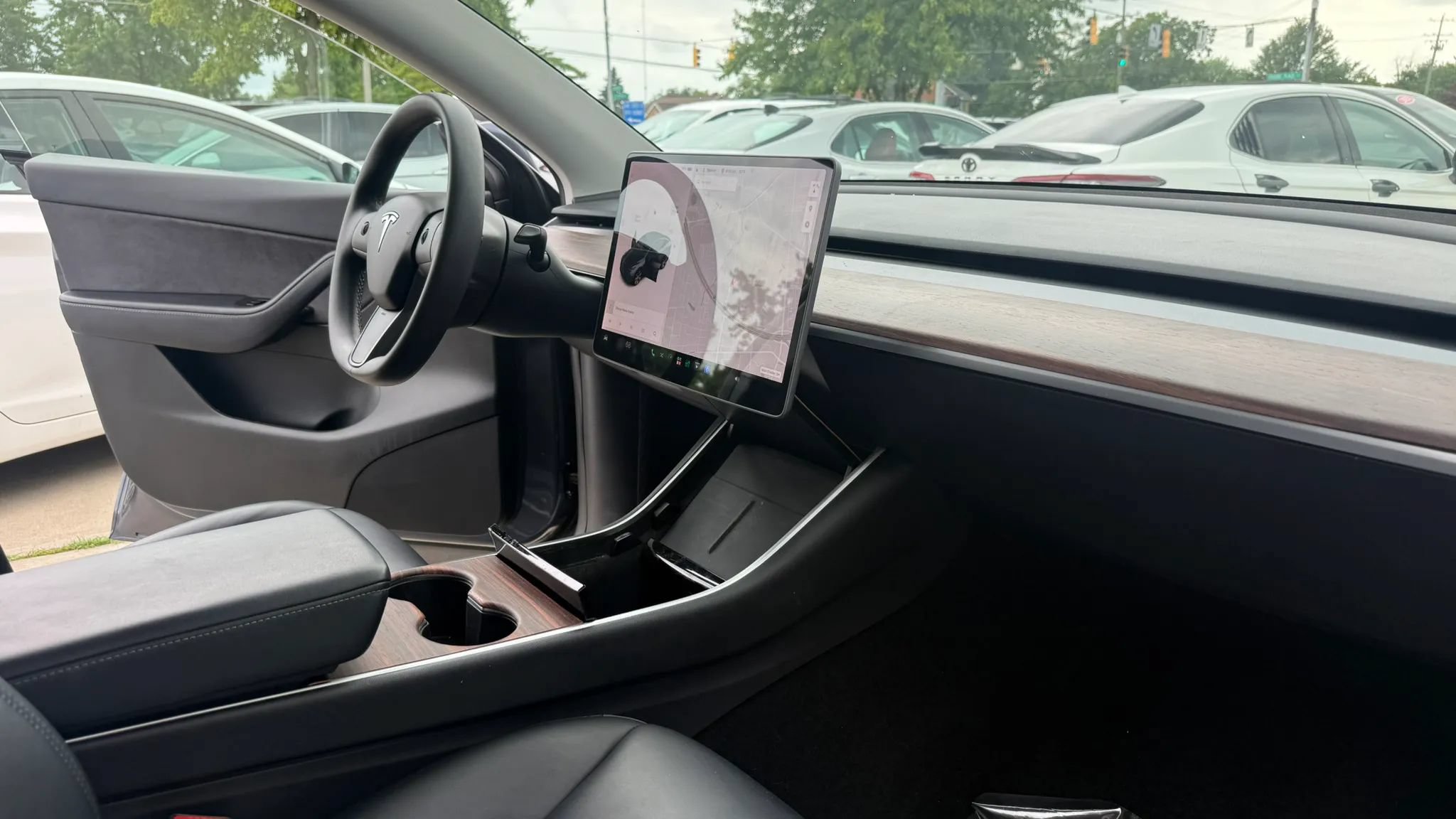 Used 2021 Tesla Model Y Long Range AWD/4WD image 13