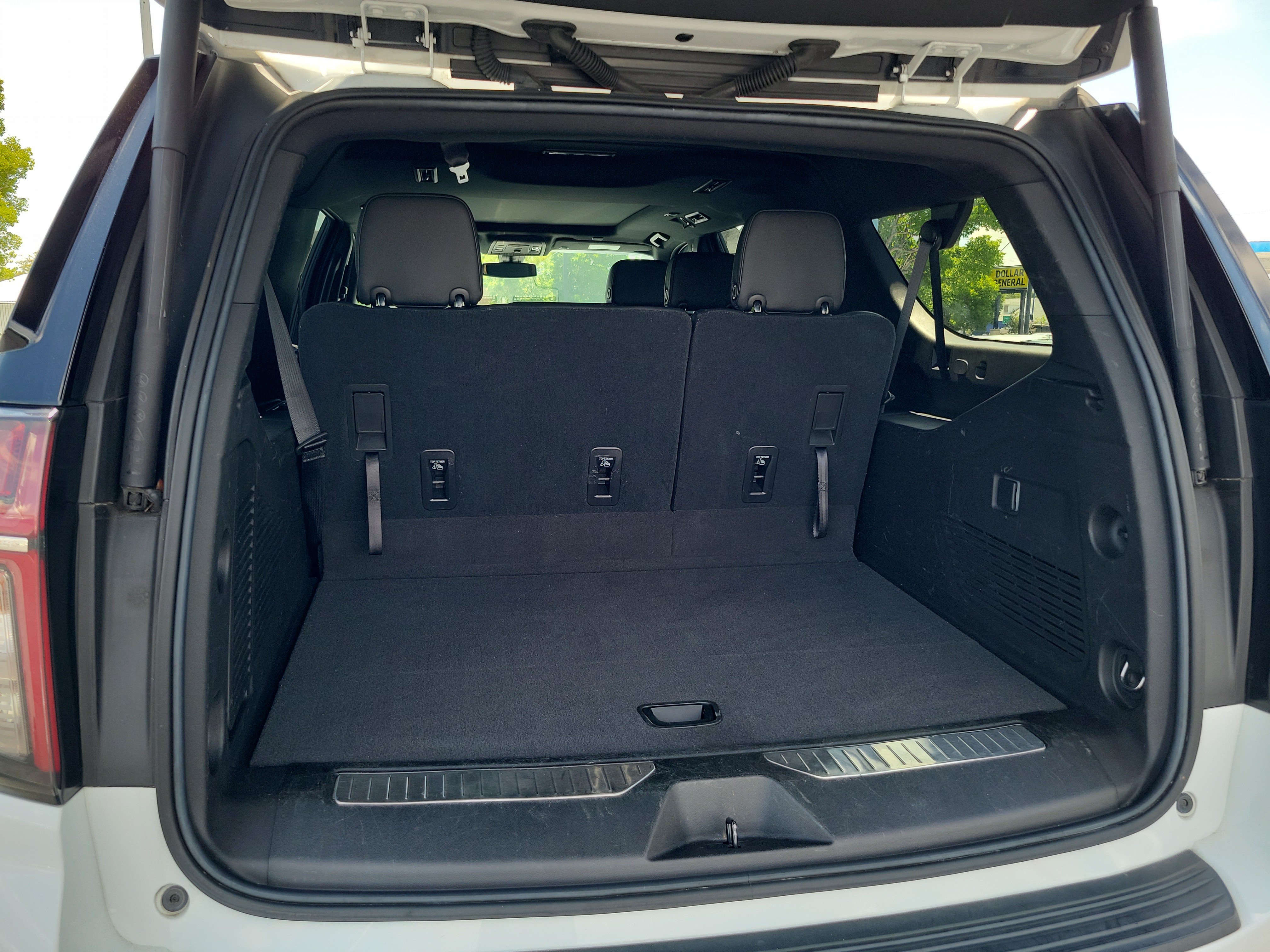Used 2021 Chevrolet Suburban RST RWD image 6