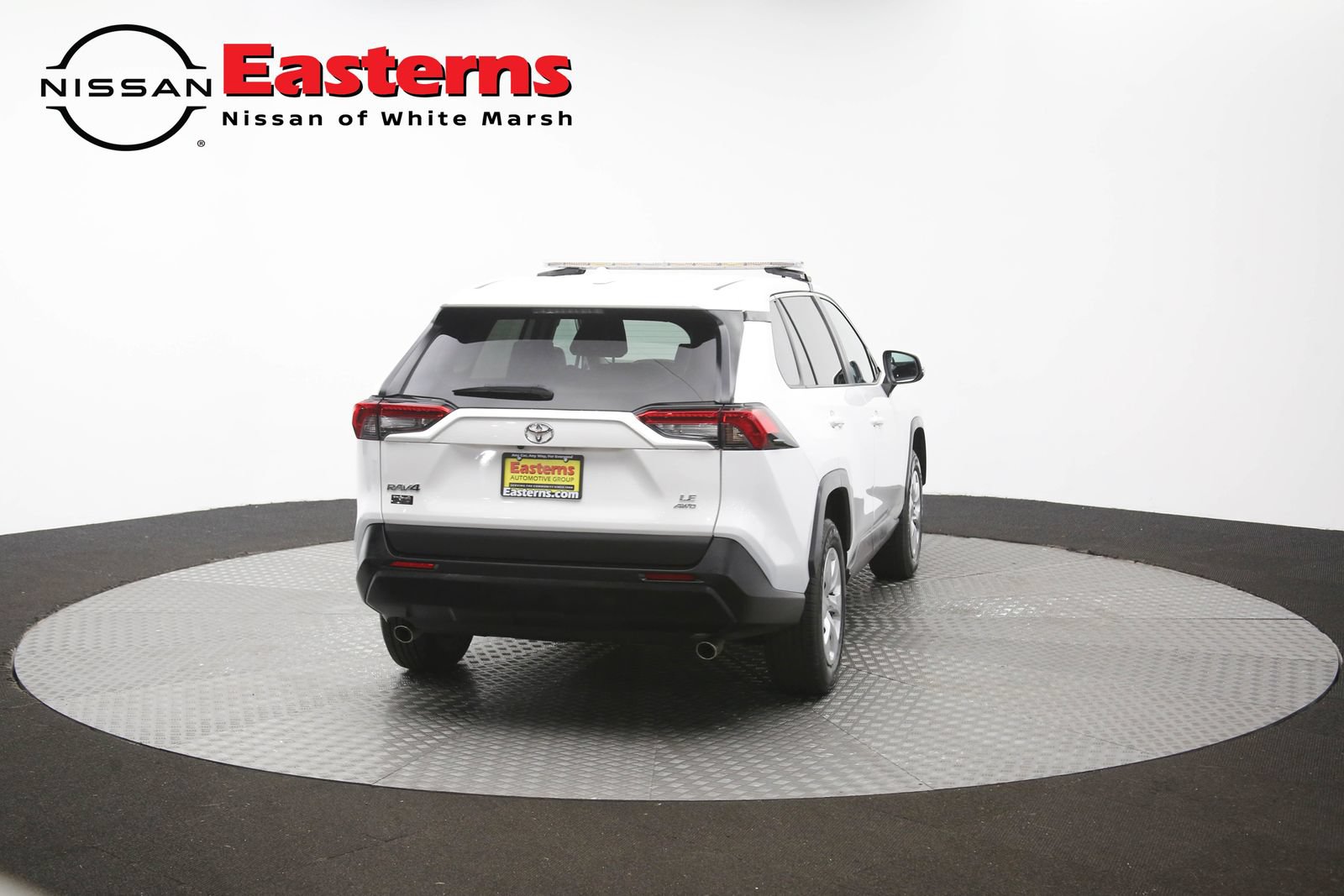 Used 2023 Toyota RAV4 LE AWD/4WD image 38