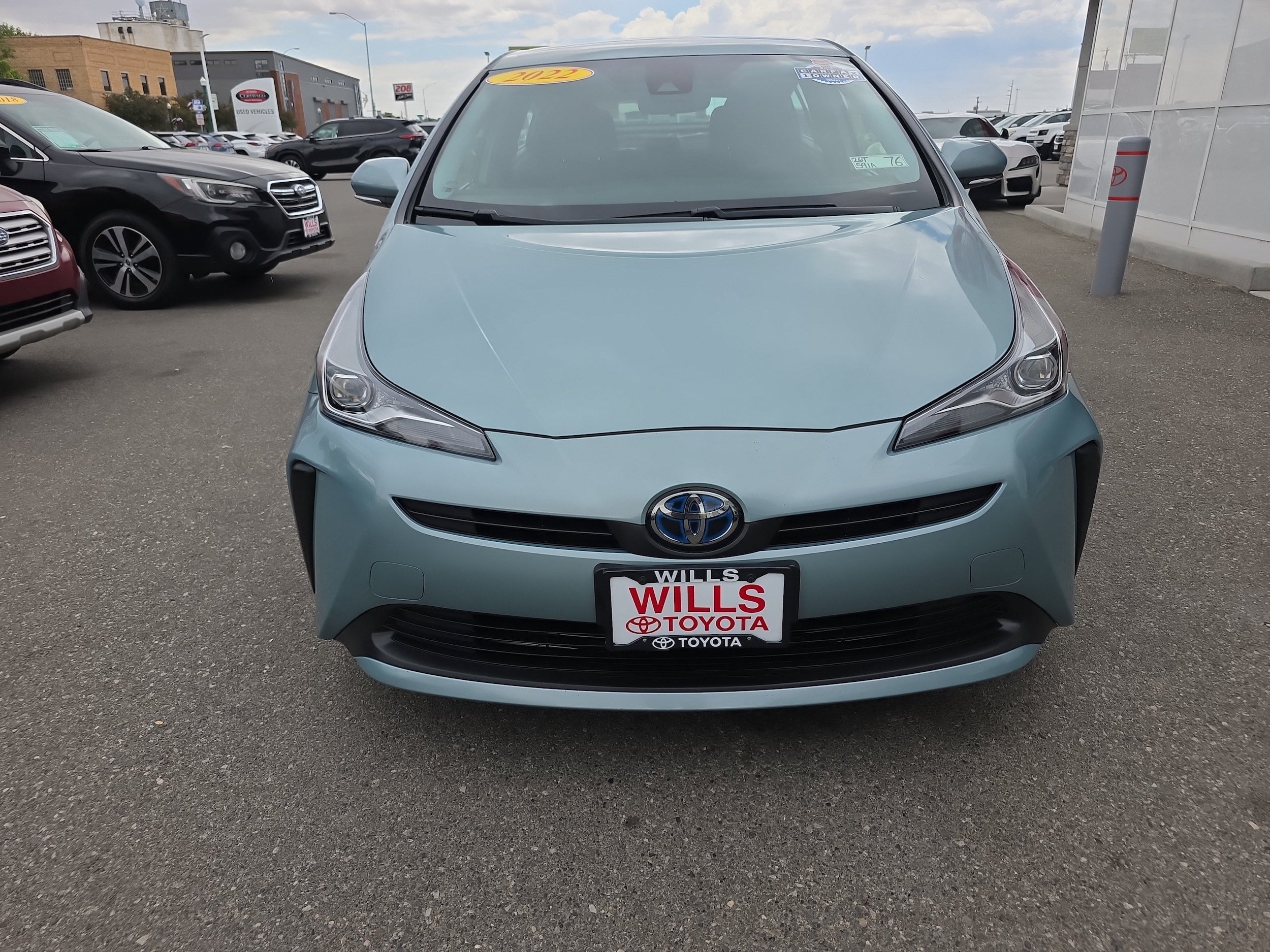 Used 2022 Toyota Prius L Eco FWD image 5