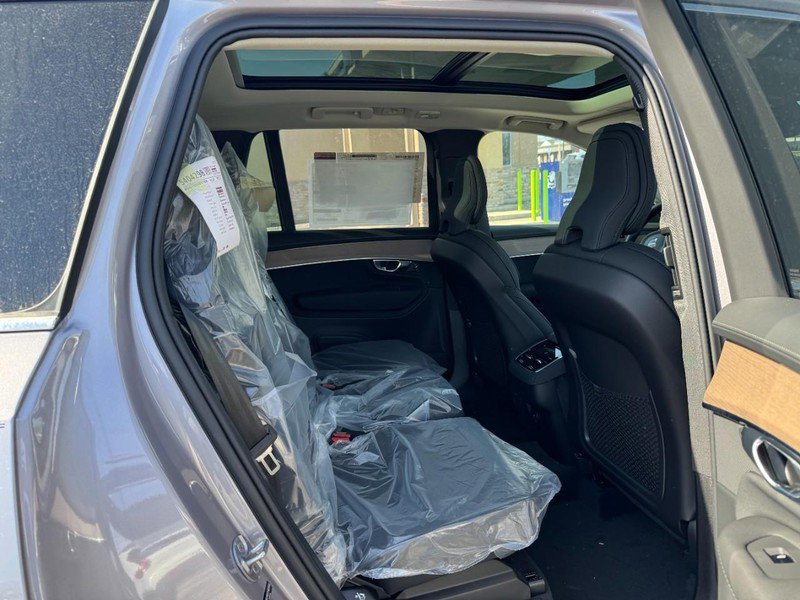 New 2026 Volvo XC90 B5 Plus w/ Protection Package image 5