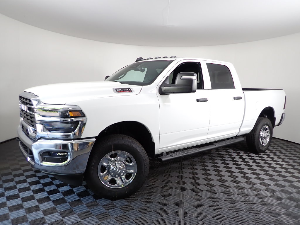 New 2026 RAM 2500 Tradesman AWD/4WD image 8